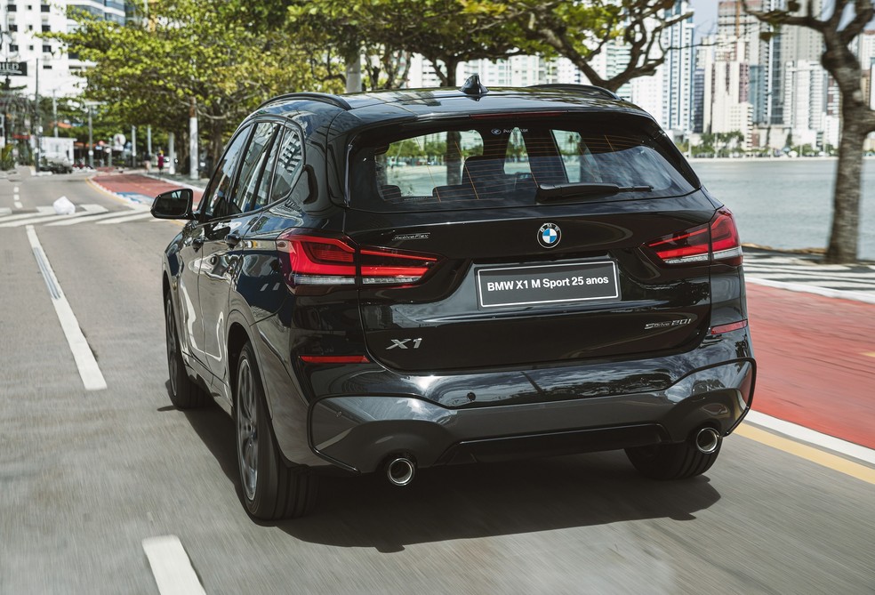 BMW X1 M Sport foi vendido no final de 2020 como edição especial de 25 anos da marca no Brasil — Foto: Divulgação