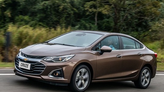 Novo Chevrolet Cruze Premier vem com Wi-Fi da Claro e freio automático