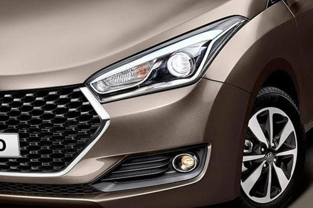 Hyundai mostra farol do novo HB20 inspirado no conceito Saga
