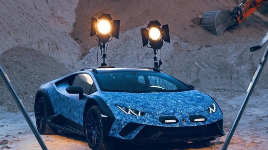 Lamborghini Huracan tem pintura especial que leva 15 dias para ser feita