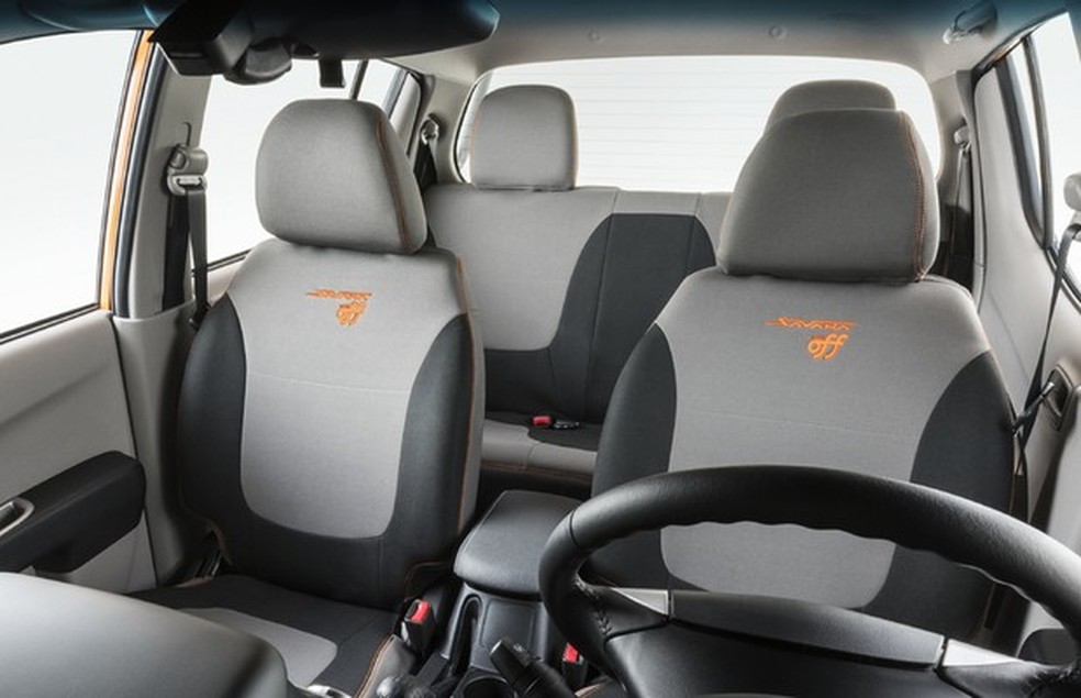 Mitsubishi L200 Triton Savana Off - Interior (Foto: Divulgação) — Foto: Auto Esporte