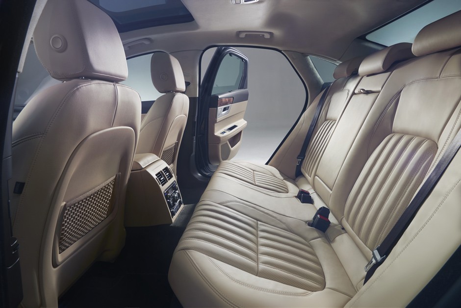 Jaguar XF 2016