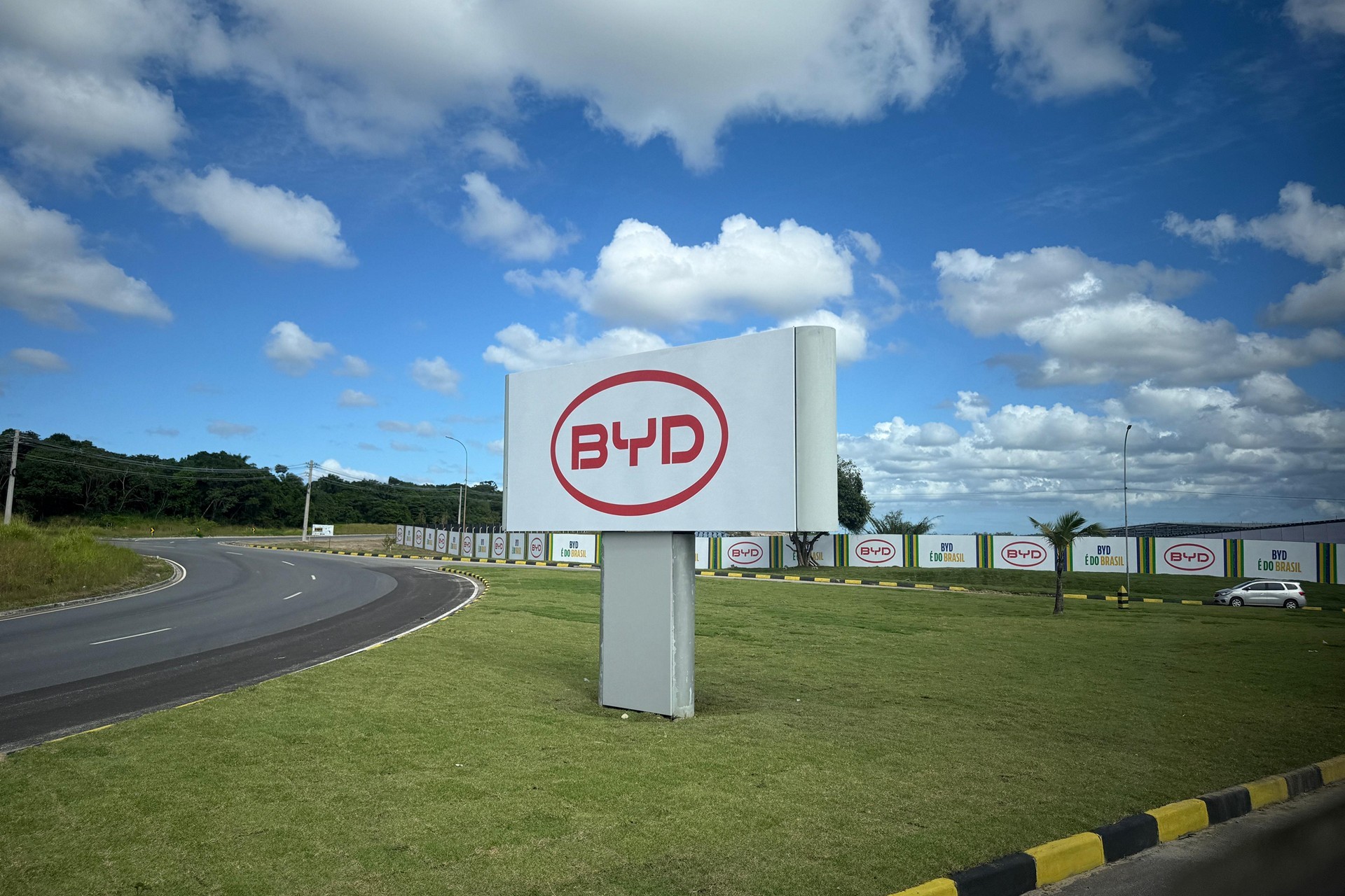 BYD sob Acusações: Trabalho Forçado na Europa e...