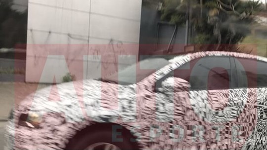 Spoilers: flagra dos Volkswagen Polo e Virtus, além de "passeio" da Peugeot