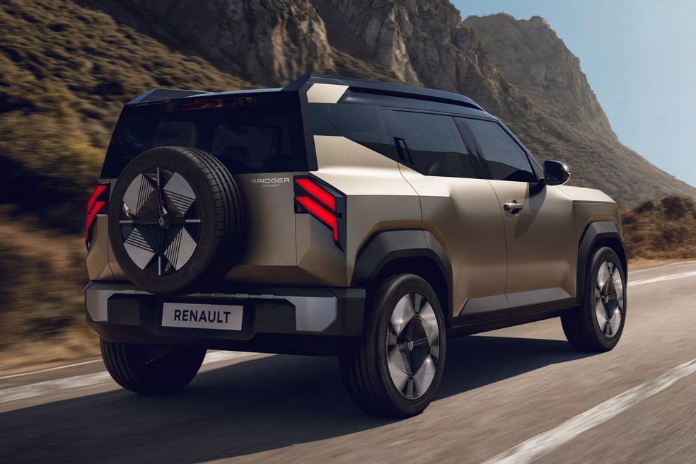 Renault Bridger reforça pegada off-road com estepe saliente na traseira — Foto: Divulgação