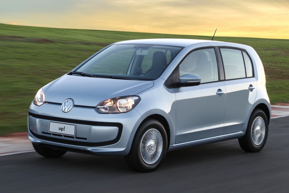 Volkswagen Up! High 2014 é compacto e fácil de guiar na cidade — Foto: Volkswagen/Divulgação