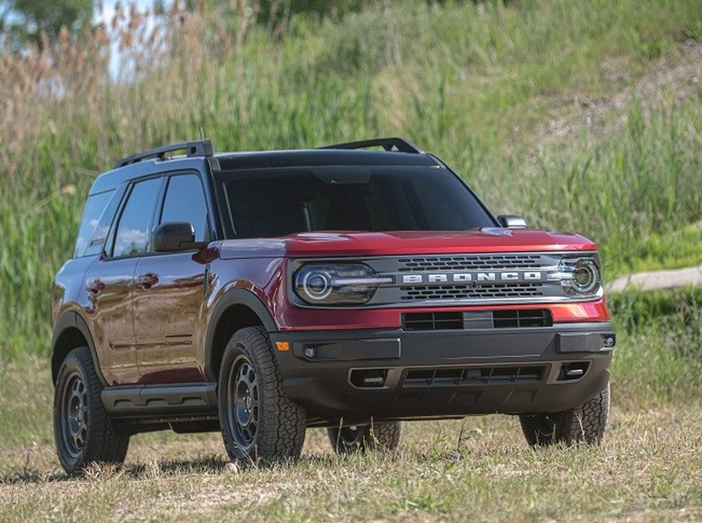 O Bronco Sport virá importado do México para concorrer com o Jeep Compass — Foto: Auto Esporte