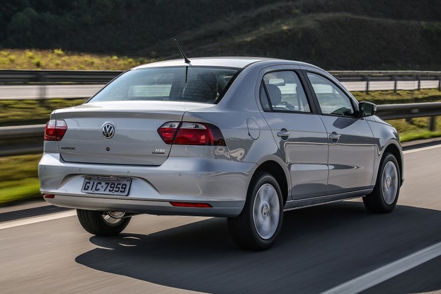 Volkswagen Voyage 2015-2019 traseira