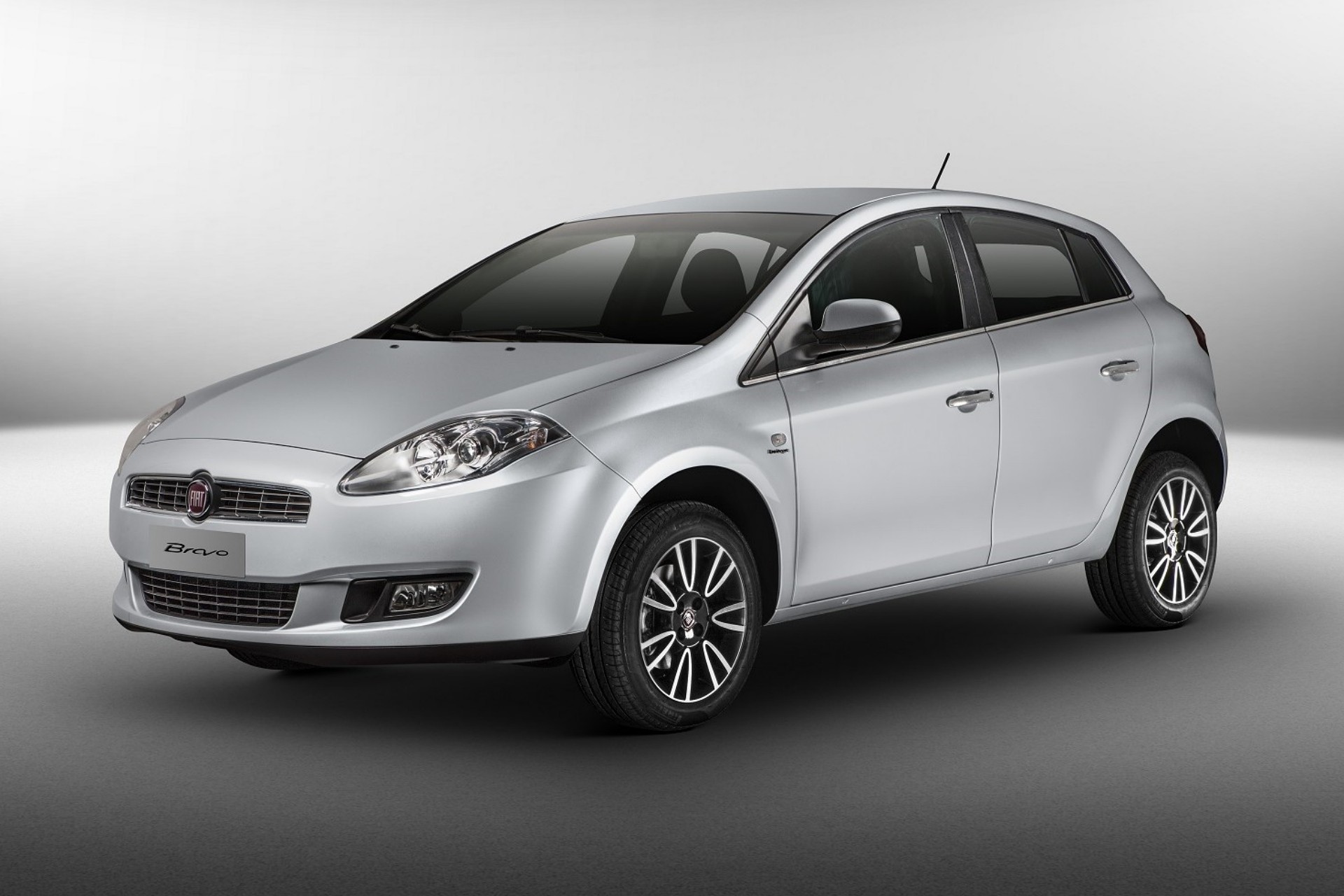 Fiat Bravo usado: 4 versões do hatch cheio de estilo por até R$ 50 mil