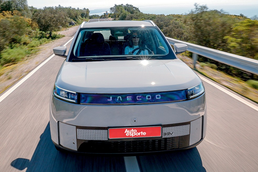 Jaecoo 5 elétrico pode recuperar de 30% a 80% da bateria em 28 minutos — Foto: Divulgação