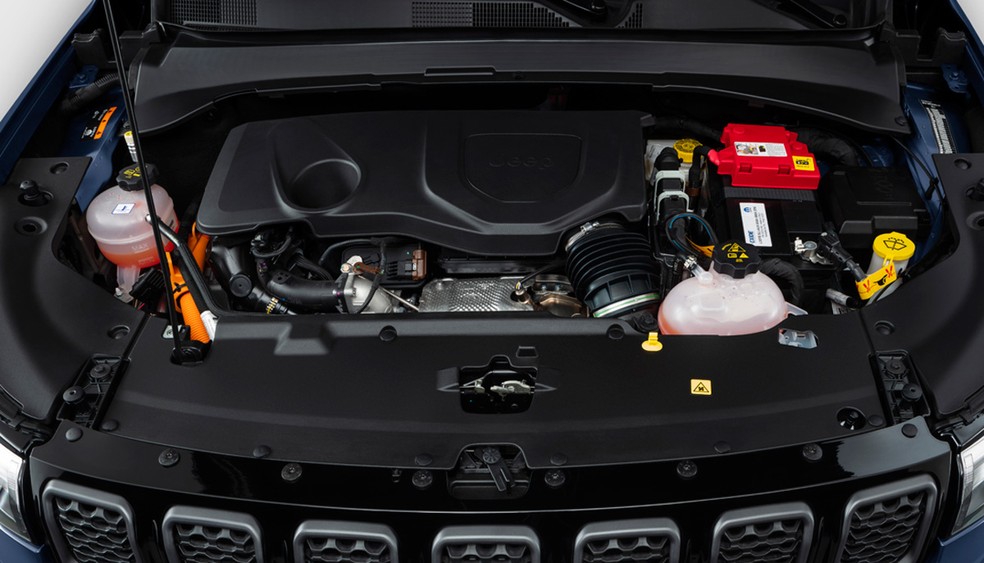 Motor 1.3 turbo do Compass 4xe é similar do da versão nacional, mas só bebe gasolina — Foto: Divulgação