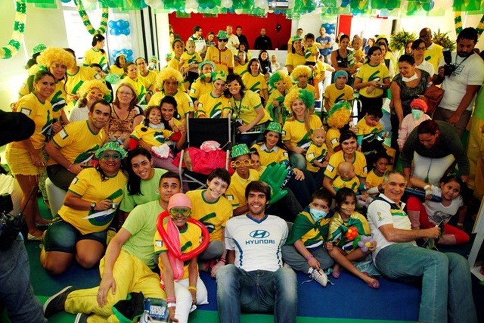 Kaká visita GRAAC (Foto: Divulgação) — Foto: Auto Esporte