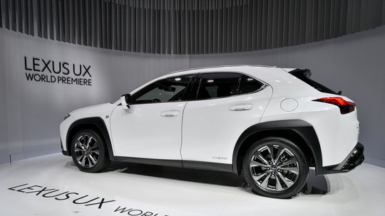 Lexus lança novo SUV compacto UX no Salão de Genebra