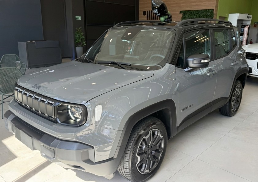 Jeep Renegade Altitude 2027 tem visual atualizado e desconto de até R$ 27 mil