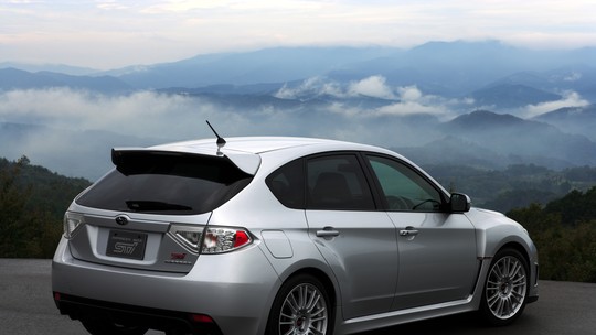 Subaru convoca recall do Outback e Impreza no Brasil por falha no motor