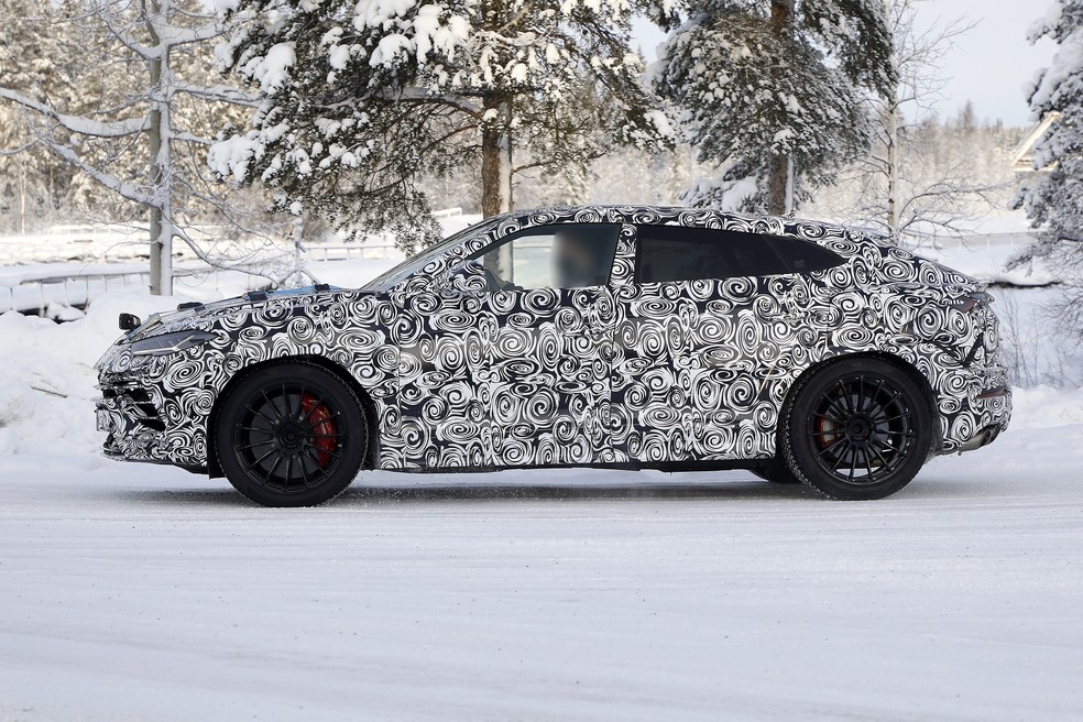 Lamborghini deve apresentar o facelift do Urus nos próximos meses — Foto: Automedia