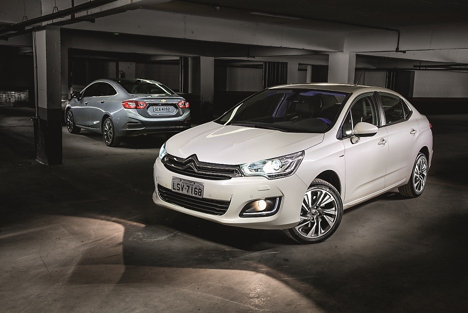 Citroen C4 Lounge e Chevrolet Cruze
