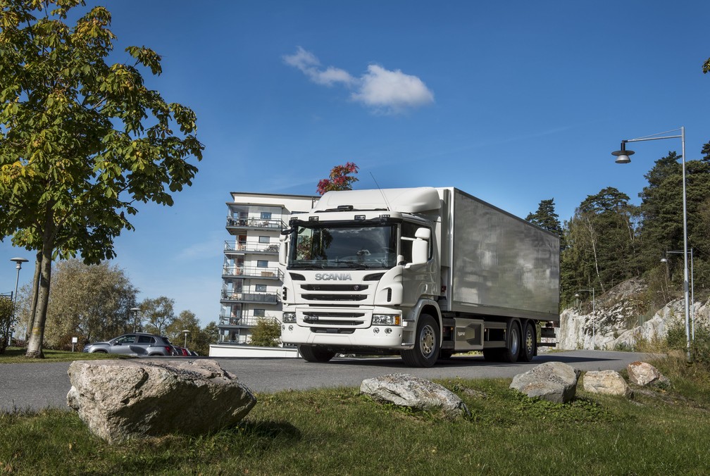 Scania P 320 híbrido — Foto: Scania/Divulgação