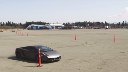 Vídeo: Lamborghini Gallardo ao estilo Ken Block