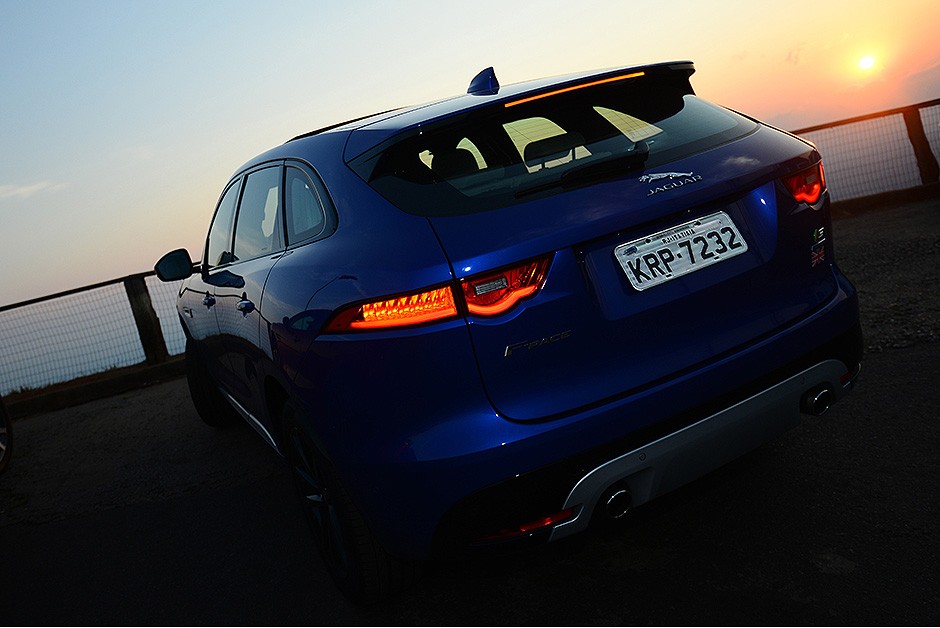 Jaguar F-Pace