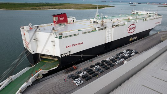 Maior BYD do mundo: conhecemos o navio gigante que transporta 7 mil carros