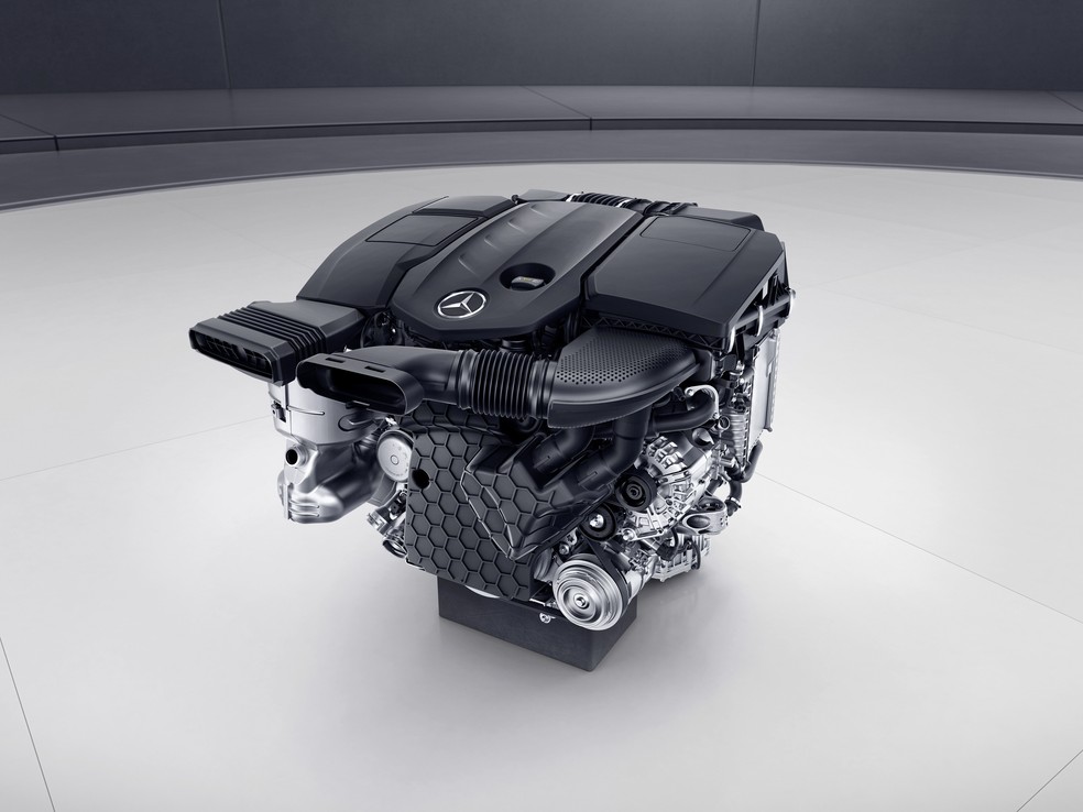 Motor diesel da Mercedes-Benz — Foto: Divulgação