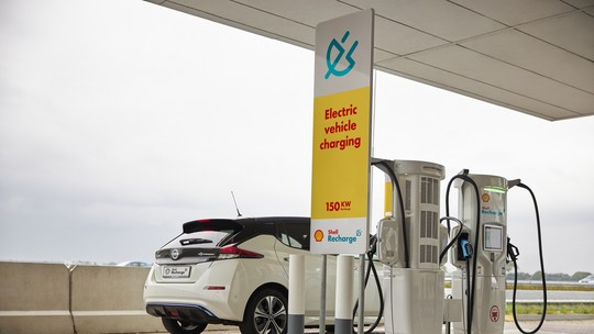 Shell vai trocar 1.000 postos de gasolina por carregadores para elétricos