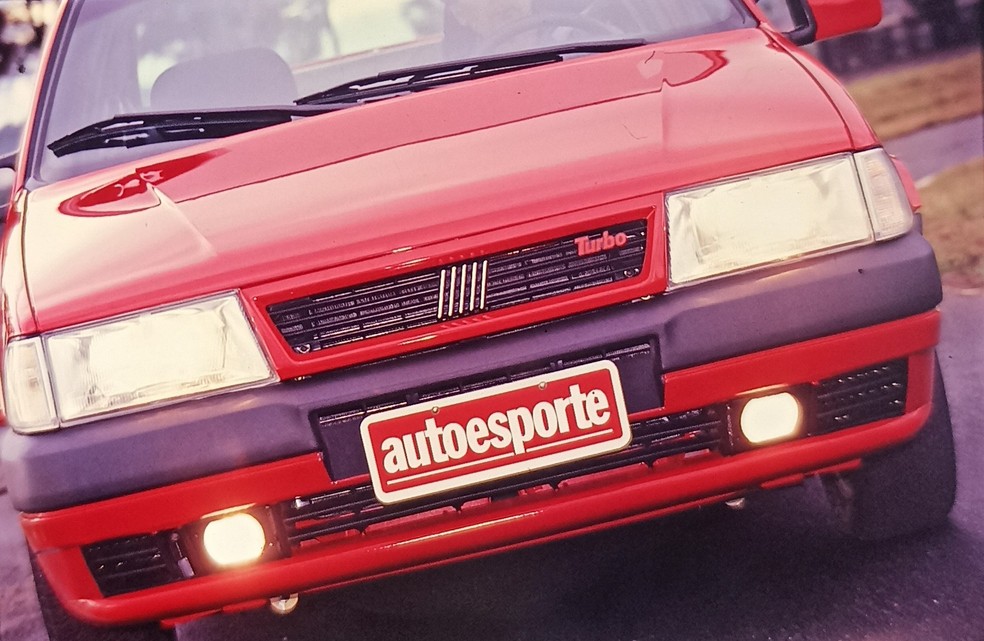 O estilo frontal envolveu alteração na grade e na inclusão da inscrição “Turbo” — Foto: Luca Bassani/Auto News Brasil/Acervo MIAU