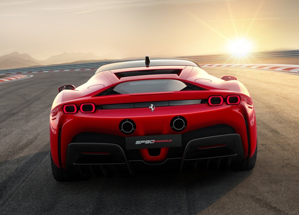 Ferrari SF90 Stradale — Foto: Divulgação/Ferrari