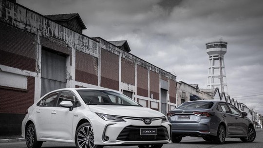 Toyota Corolla 2022 tem poucas novidades e fica mais caro