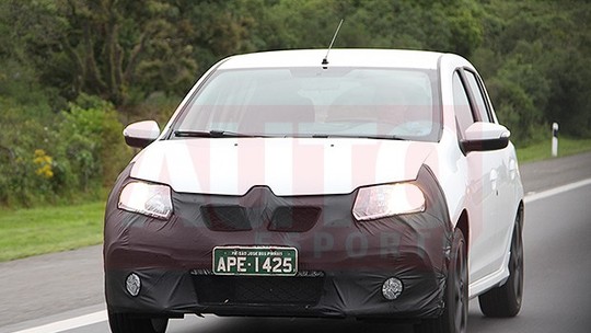 Flagramos o Renault Sandero RS no Brasil
