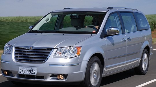 Recall: Chrysler Town & Country e Dodge Journey podem ter falhas no módulo do sistema de segurança