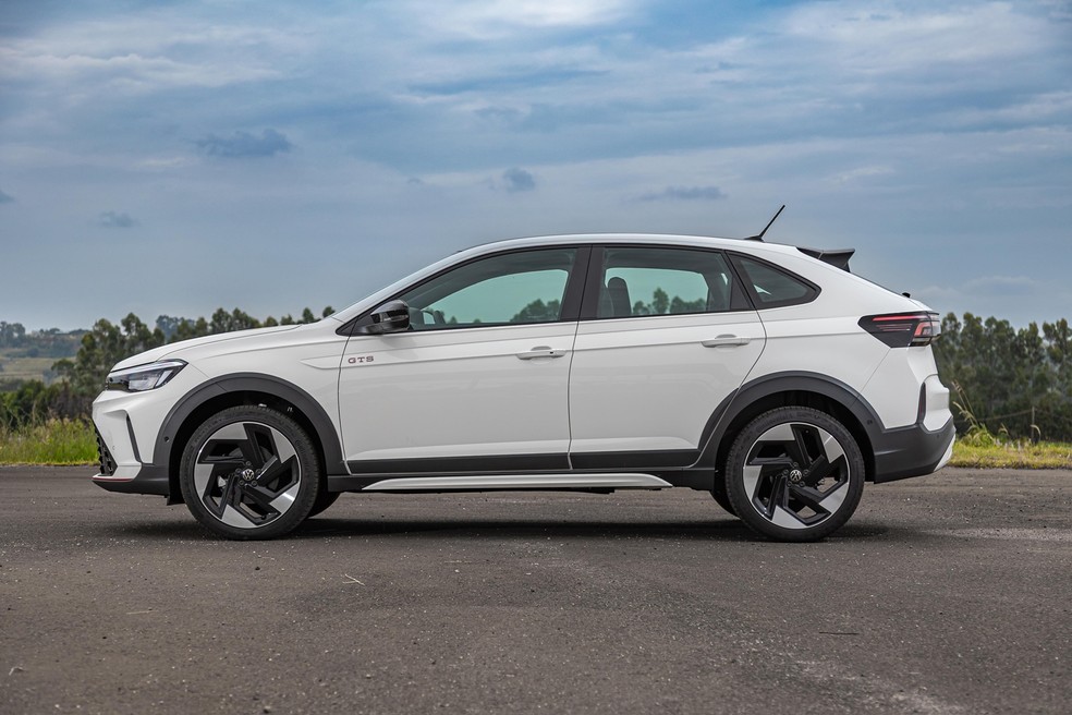 Volkswagen Nivus GTS permanece com as mesmas medidas — Foto: Renato Durães