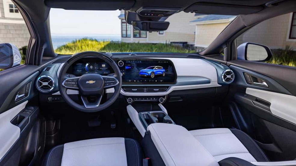 Chevrolet Equinox EV tem central multimídia de 17 polegadas — Foto: Divulgação