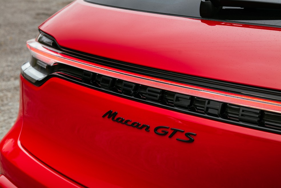 Porsche Macan GTS 2023 tem motor V6 2.9 biturbo de 440 cv e 56 kgfm de torque — Foto: Divulgação