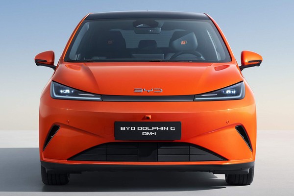 BYD Dolphin G híbrido é revelado com 1.000 km de autonomia e vem ao Brasil