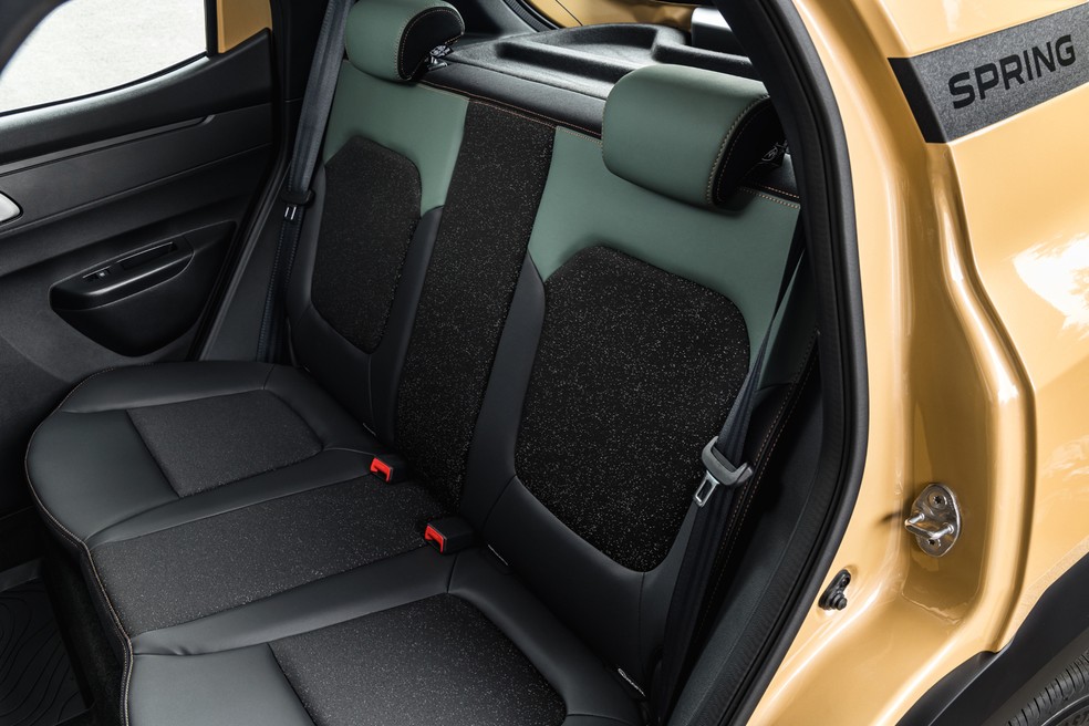 Apesar da simplicidade, novo Renault Kwid E-Tech passa uma sensação visual bem mais moderna que o antecessor — Foto: Divulgação