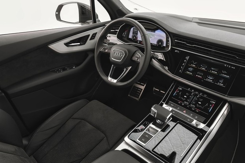 Comandos são quase todos digitais (Foto: Divulgação) — Foto: Auto Esporte