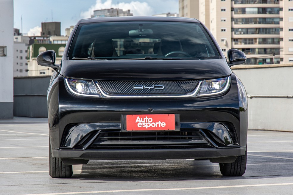 BYD Dolphin só é mais rápido que o Chevrolet Spark — Foto: Renato Durães/Auto News Brasil
