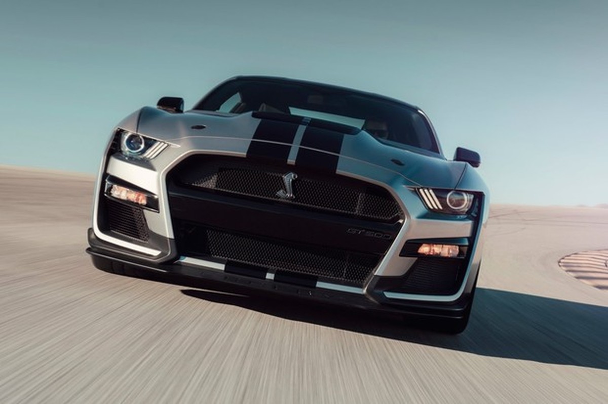 Teste Andamos pelas ruas de Los Angeles com Mustang Shelby GT500 de