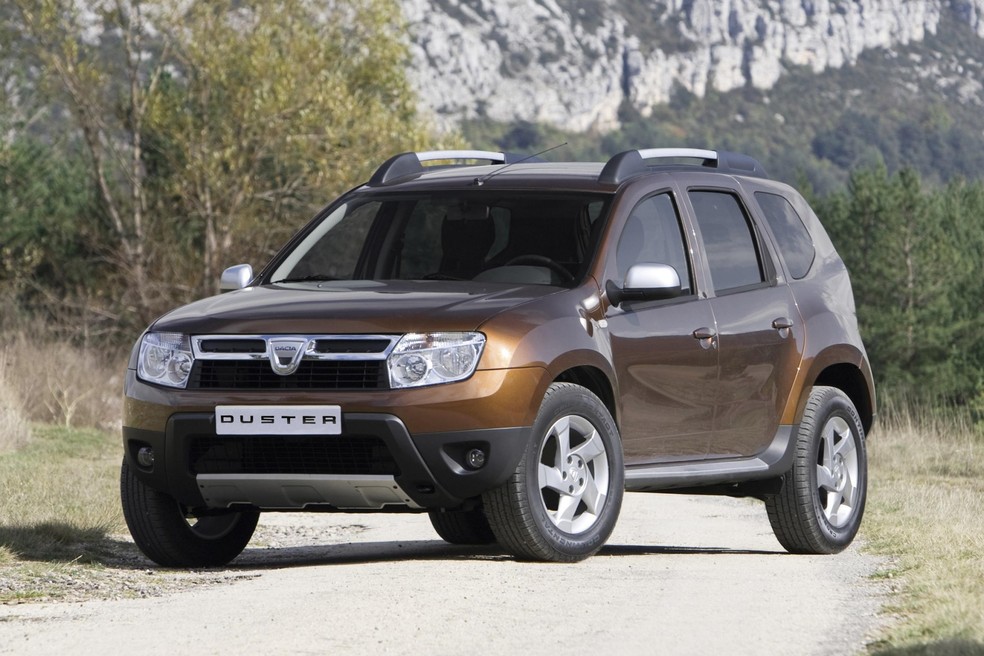 Dacia Duster 2010 se consolidou como um dos SUVs mais acessíveis do país — Foto: Divulgação