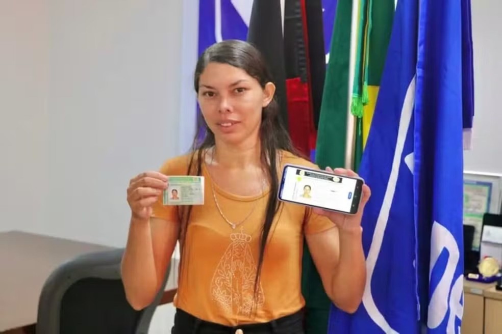 Cidadão poderá decidir se quer o documento impresso ou apenas o digital — Foto: Divulgação/Detran-PB