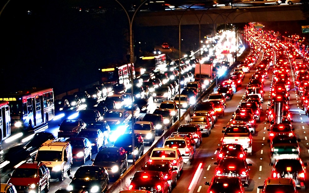 Se o motorista não cometer nenhuma infração gravíssima, seu limite será de 40 pontos na CNH — Foto: Getty Images