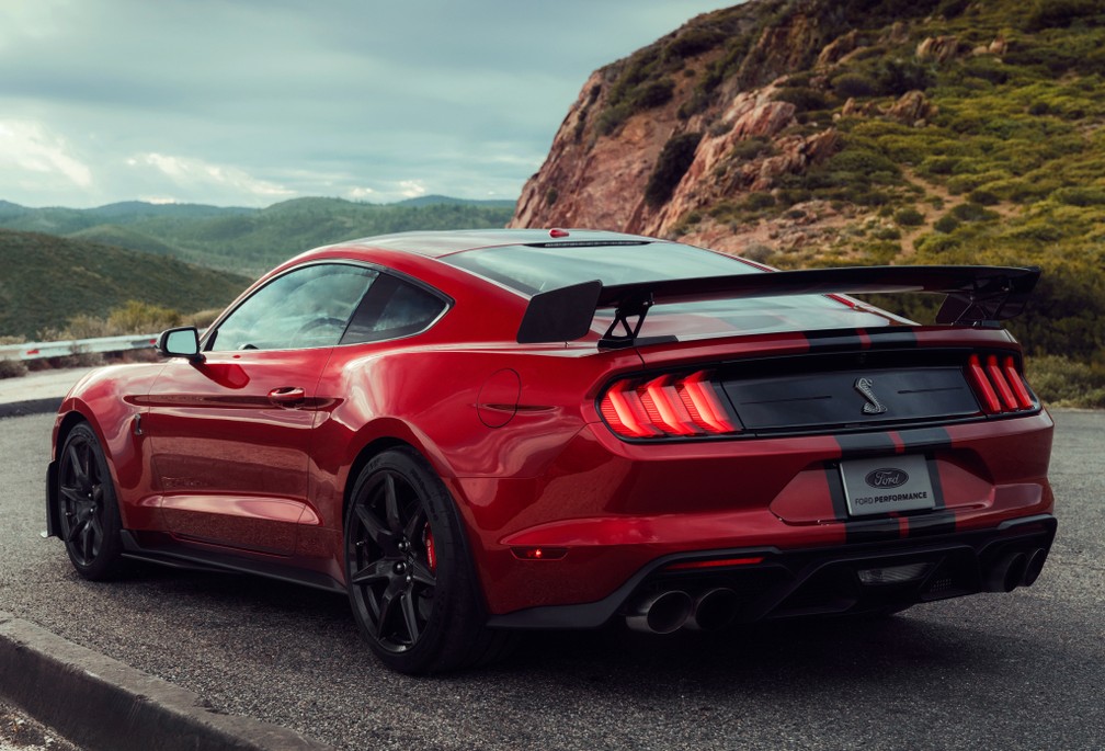 Sem números oficiais, a marca diz que o modelo tem mais de 700 cavalos de potência — Foto: Divulgação/Ford