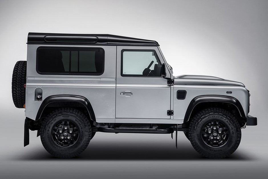 Land Rover Defender 2.000.000