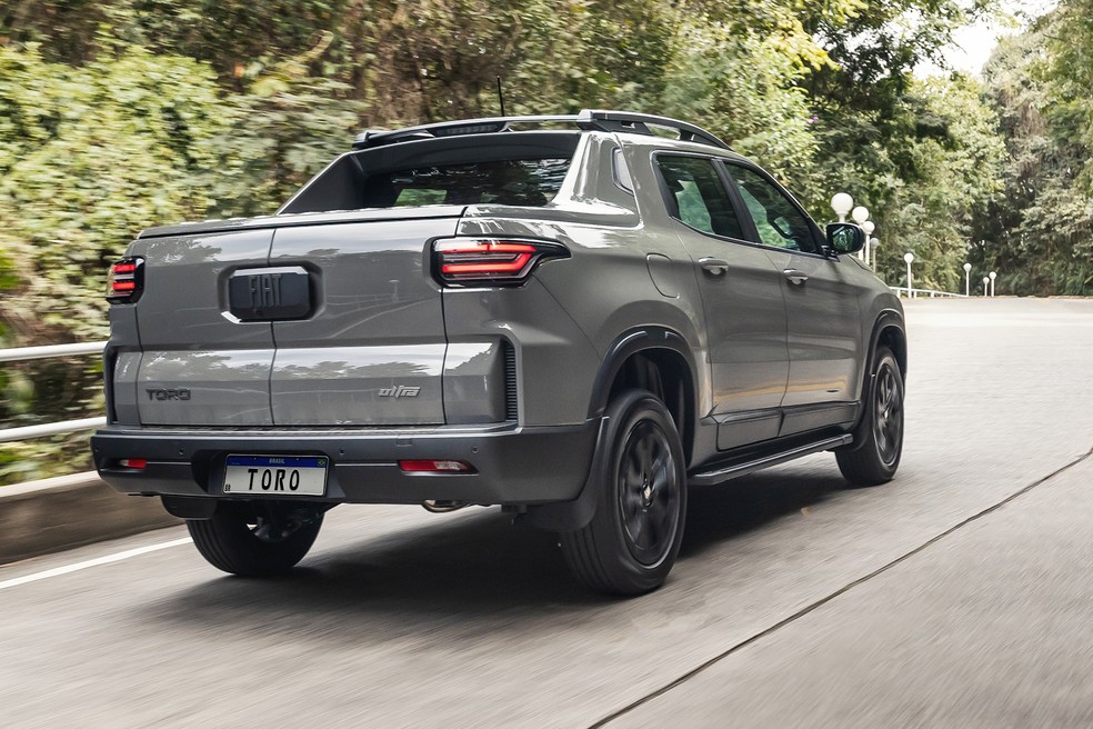 Isolamento acústico é um ponto negativo da Fiat Toro Ultra 2026  — Foto: Divulgação