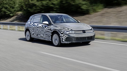 Volkswagen confirma novo Golf para este ano e mostra primeira imagem