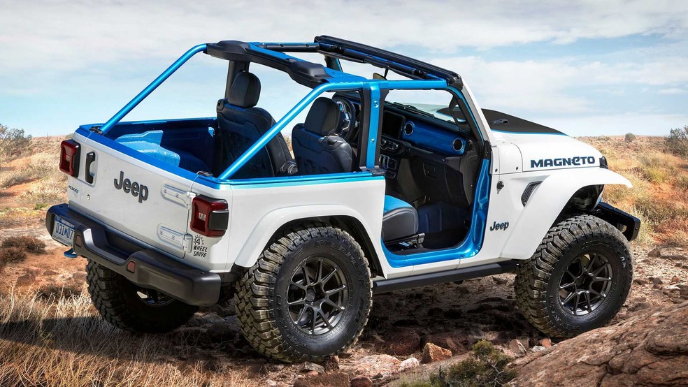 Protótipo elétrico do Wrangler tem motor de 285 cv e câmbio manual — Foto: Divulgação