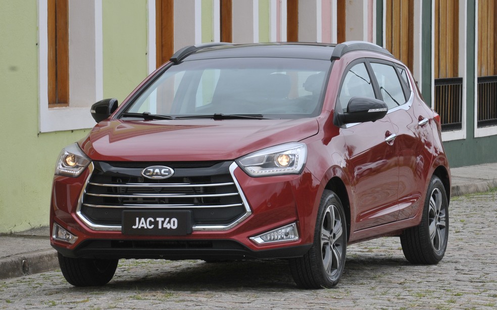 O T40 recebeu novos faróis, para-choques e grade do radiador — Foto: Divulgação