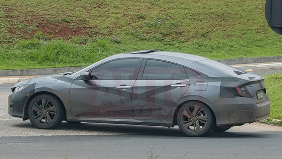 Novo Honda Civic é flagrado no interior de São Paulo (Foto: Auto News Brasil) — Foto: Auto Esporte